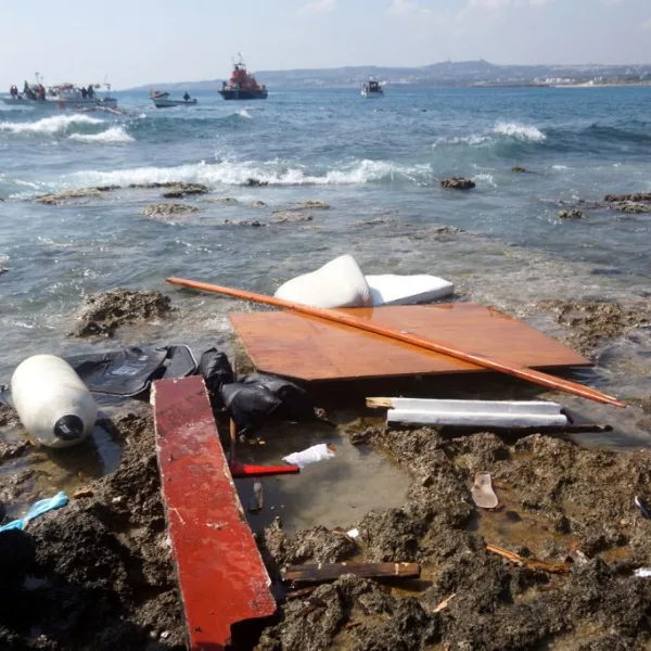 Η τραγωδία στη Χίο και το Ευρωβαρόμετρο-καθρέφτης (μας)