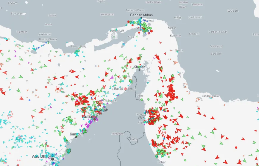 Συναγερμός στις αγορές μετά το κλείσιμο των Στενών του Ορμούζ – Στο τραπέζι το σενάριο των 140 δολαρίων