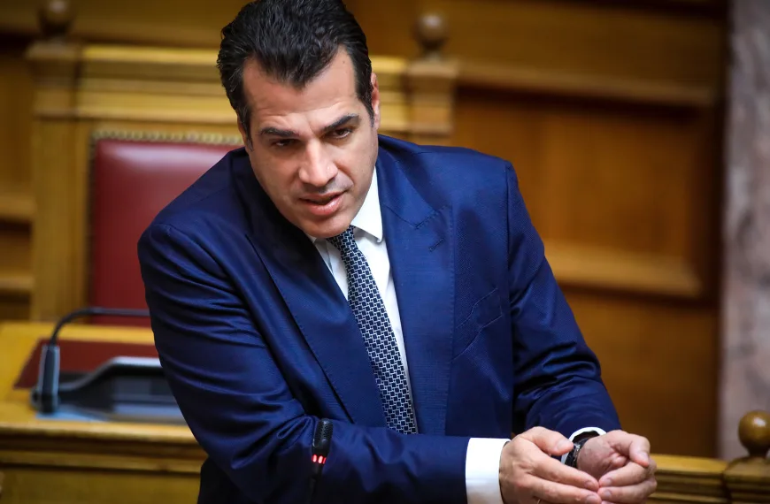 Politico για το μεταναστευτικό: Η Ελλάδα ανάμεσα στην έλλειψη εργατικών χεριών και τη σκληρή γραμμή