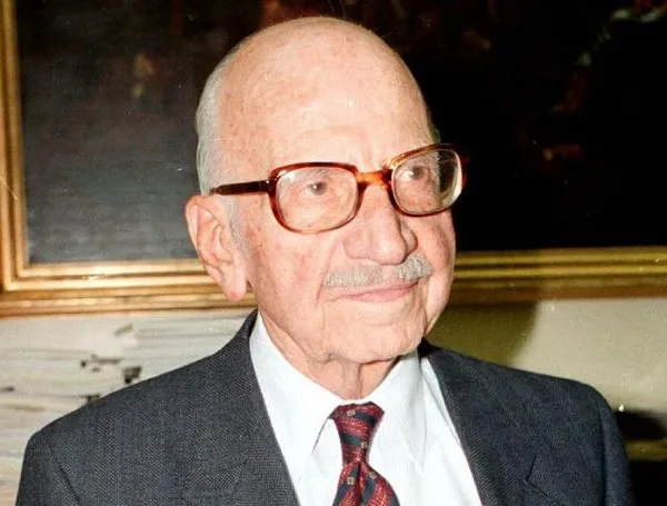 Η ελληνική γλώσσα στην παγκόσμια σκηνή (και το στοίχημα να μην μείνουμε στον Ζολώτα)