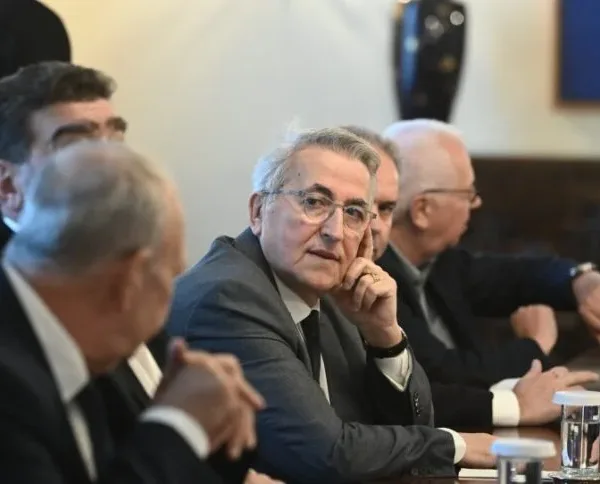 Μύλος: ΠΑΣΚΕ εναντίον ΠΑΣΟΚ και ΔΑΚΕ εναντίον κυβέρνησης για τον Παναγόπουλο!