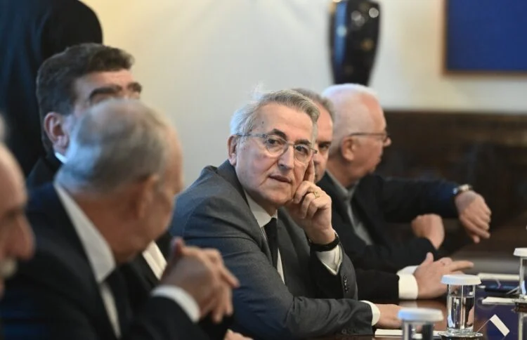 Μύλος: ΠΑΣΚΕ εναντίον ΠΑΣΟΚ και ΔΑΚΕ εναντίον κυβέρνησης για τον Παναγόπουλο!