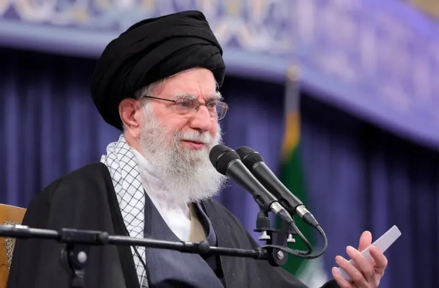 Σε «ασφαλή τοποθεσία» ο Χαμενεΐ μετά τα ισραηλινά και αμερικανικά πλήγματα – Κατάσταση έκτακτης ανάγκης στο Ισραήλ