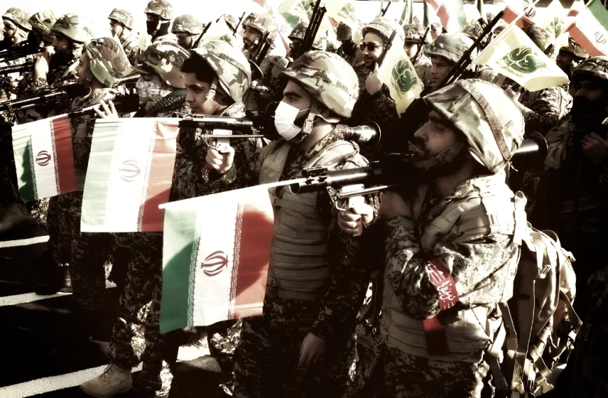 Πόλεμος ΗΠΑ-Ιράν: Πότε θα «πατήσει το κουμπί» ο Τραμπ – Η Τεχεράνη προειδοποιεί