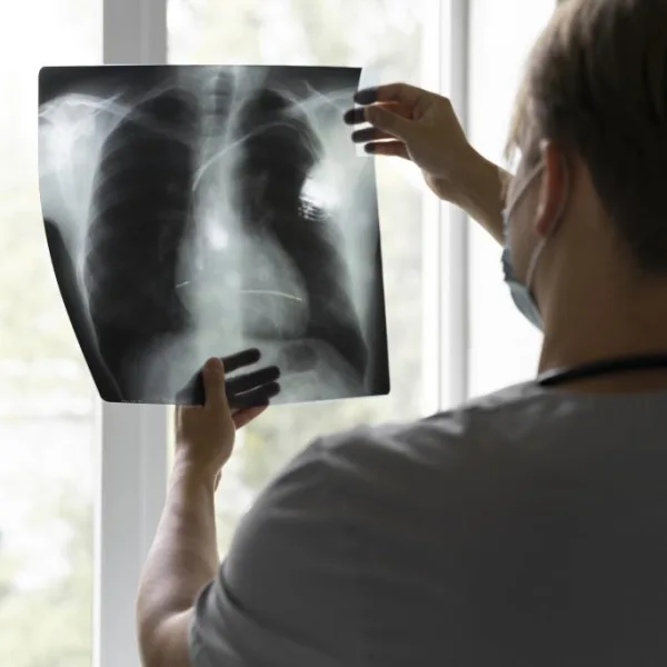 Ελπίδα από το mRNA θεραπευτικό εμβόλιο για τον&hellip;