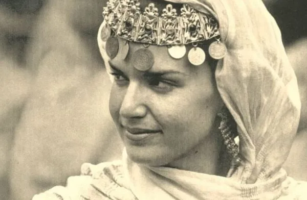 Ιωάννα Παπαντωνίου: Έφυγε η πρωτοπόρος σκηνογράφος που ανέδειξε τον ελληνικό λαϊκό πολιτισμό