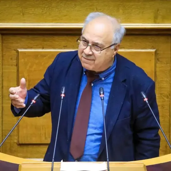 ΠΑΣΟΚ: Όλα τα ‘χανε, έχασαν και μία έδρα!