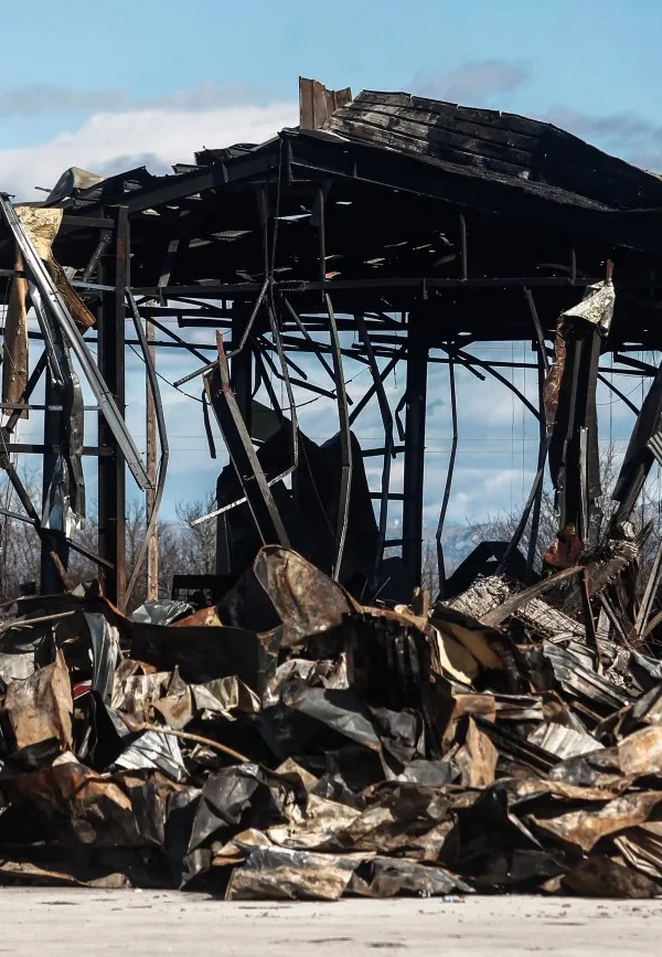 «Βιολάντα»: Στον ανακριτή ο ιδιοκτήτης μετά τη φονική έκρηξη – Νέα ευρήματα για κακοτεχνίες και λουκέτο σε δεύτερο εργοστάσιο