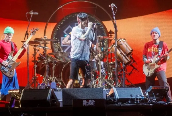 Netflix: Ντοκιμαντέρ για τους Red Hot Chili Peppers με πρεμιέρα τον Μάρτιο