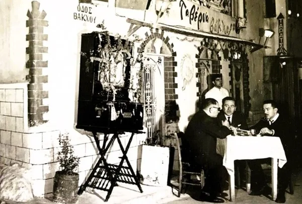 Τσικνοπέμπτη, το αγαπημένο «μαύρο πρόβατο» της Αποκριάς