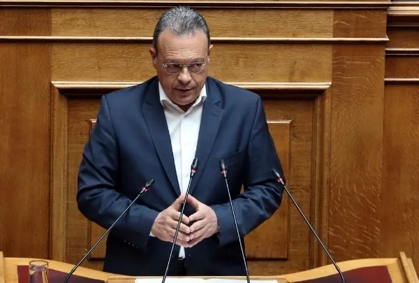 Σφοδρή επίθεση Φάμελλου στη Βουλή: «Καθεστώς διαφθοράς – Να φύγετε για να ανασάνει η χώρα»