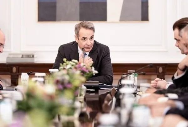 Υπουργικό Συμβούλιο με αιχμή την ενέργεια και φόντο τις γεωπολιτικές ανακατατάξεις