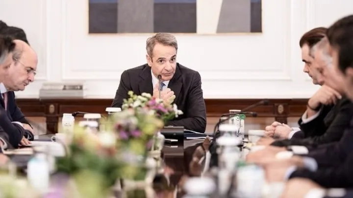 Υπουργικό Συμβούλιο με αιχμή την ενέργεια και φόντο τις γεωπολιτικές ανακατατάξεις