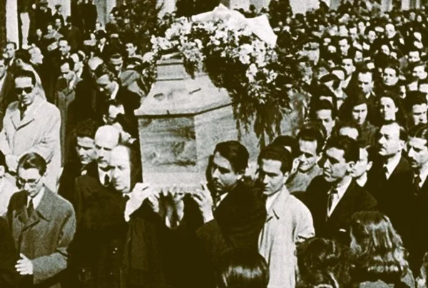 Κωστής Παλαμάς: Η κηδεία που έγινε πράξη εθνικής&hellip;