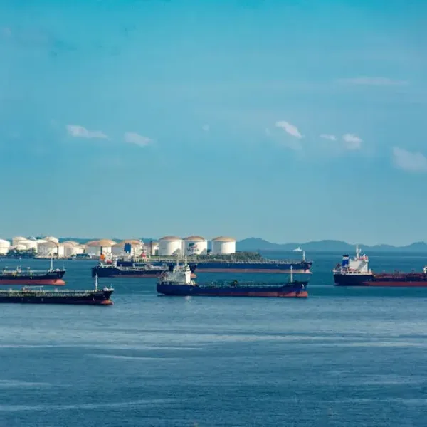Ανάλυση/ Τα Στενά του Ορμούζ ανατρέπουν όσα γνωρίζαμε για την ενεργειακή ασφάλεια