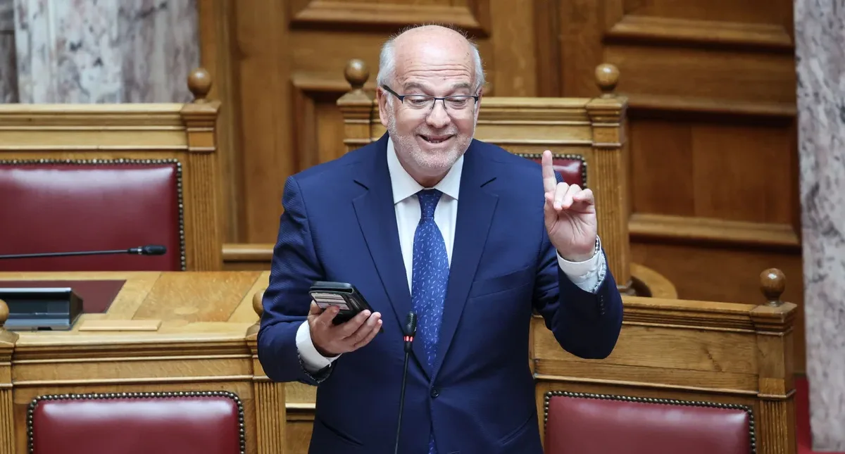 Τέμπη: Και τώρα ποιός είναι «για τα μπάζα»;