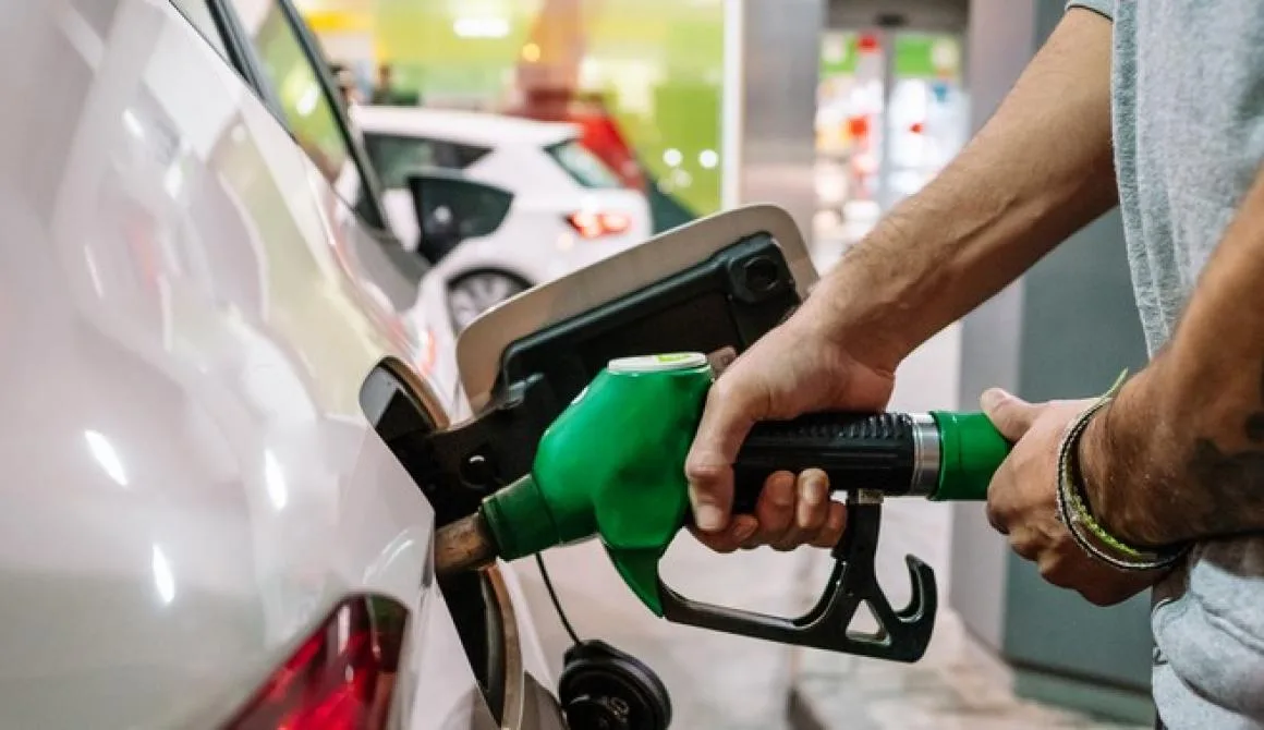 Πρατηριούχοι καυσίμων: Αντίδραση στο πλαφόν κέρδους – Ζητούν μείωση φόρων στα καύσιμα