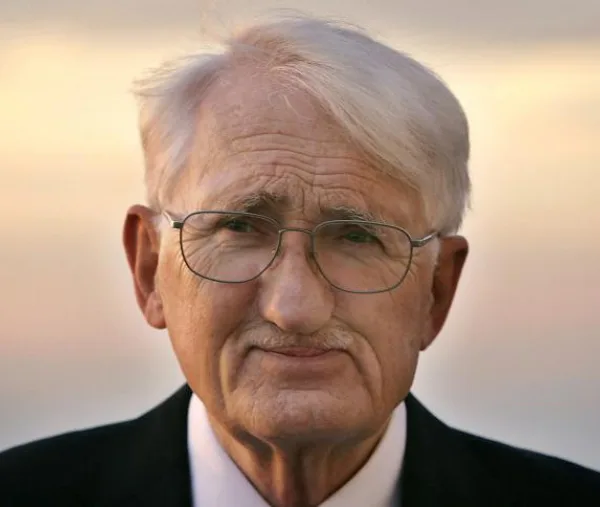 Πέθανε ο Γιούργκεν Χάμπερμας – Σίγησε μία από τις πιο&hellip;