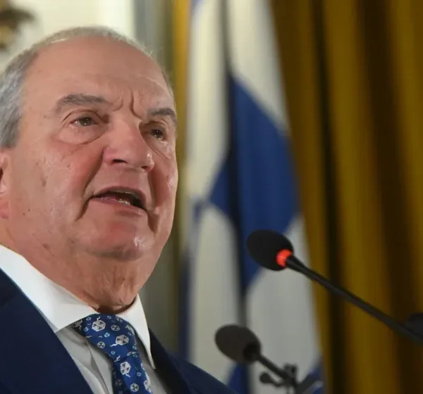 Καραμανλής: «Εξωφρενικός» ο νόμος της Τουρκίας για τη «Γαλάζια Πατρίδα» – Μήνυμα για τα «ήρεμα νερά» και τη Δημοκρατία