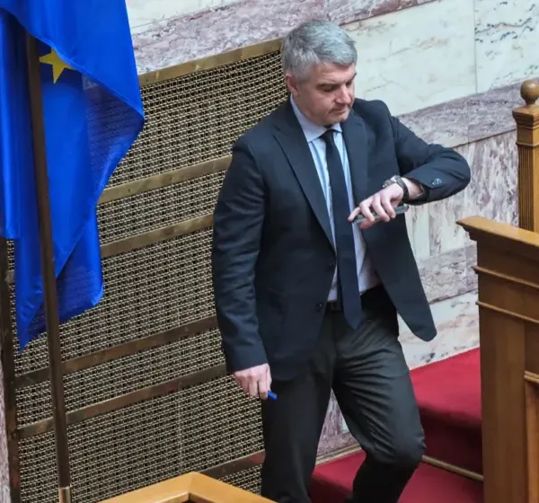 “Τσουνάμι” μετά την διαγραφή Κωνσταντινόπουλου- Κριτική από Δούκα, νέος κύκλος εσωστρέφειας