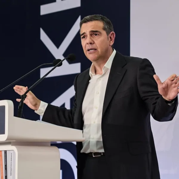 Τσίπρας από Λαμία: Επίθεση σε Μητσοτάκη για υποκλοπές και ακρίβεια – «Θα&hellip;