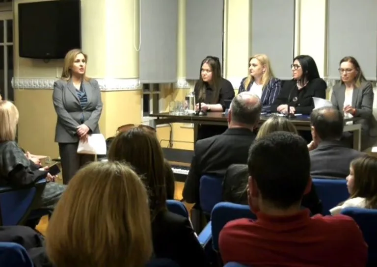 Γυναίκες δημοσιογράφοι στην περιφέρεια: Προκλήσεις, εμπειρίες και προοπτικές