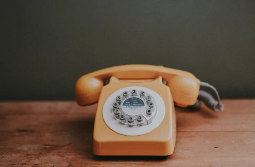 Αχιλλέας Καραδημητρίου / 150 χρόνια μετά τον Graham Bell το τηλέφωνο παύει να είναι απλά τηλέφωνο