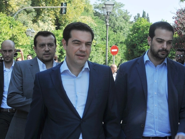 Η περίπτωση Γαβριήλ/ Πώς από πολιτικό “παιδί” και φίλος του Τσίπρα τον αποκαλεί τώρα “μείγμα Κωνσταντοπούλου και Καρυστιανού”…