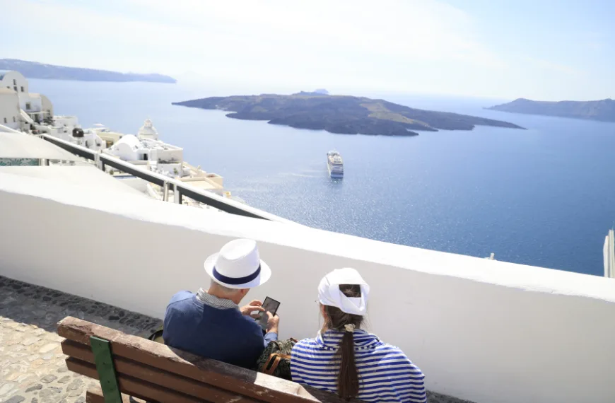 Τουρισμός 2026: Στάση αναμονής μετά την εκρηκτική εκκίνηση