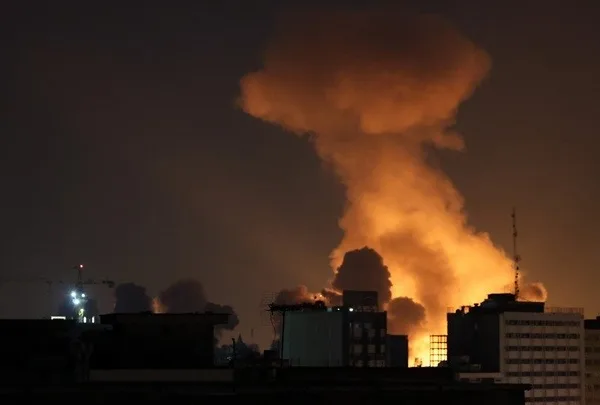 Πόλεμος Ισραήλ–ΗΠΑ με το Ιράν: Μαζικοί βομβαρδισμοί της Τεχεράνης και επέκταση του μετώπου στον Λίβανο