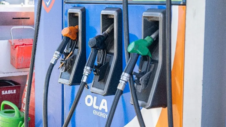 Καύσιμα: Έσπασε το φράγμα των 2 ευρώ η βενζίνη – Η άνοδος των τιμών μετά τον πόλεμο στη Μέση Ανατολή πιέζει νοικοκυριά και αγορά