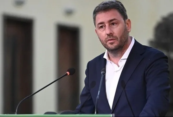 ΠΑΣΟΚ: Πρόσκληση Ανδρουλάκη για θεσμικό διάλογο με ΣΥΡΙΖΑ και Νέα Αριστερά