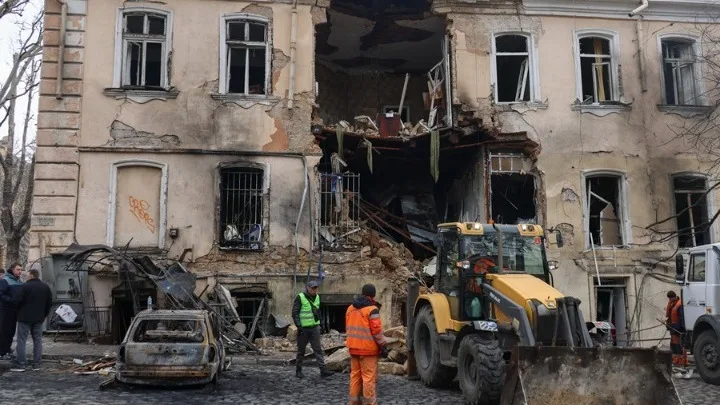 Ρωσία: Μαζικό μπλακ άουτ στο Μπέλγκοροντ μετά από ουκρανικά πλήγματα σε ενεργειακές&hellip;