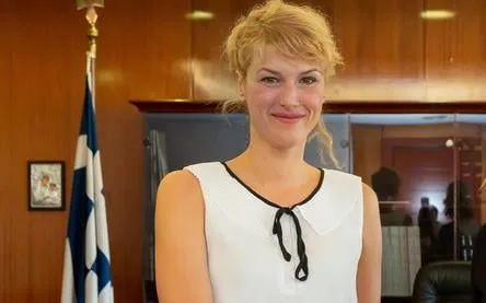 Θεώνη Κουφονικολάκου: Από το επιτελείο Χουλιαράκη στον “Συνήγορο του Παιδιού” και σύντομα εκπρόσωπος…