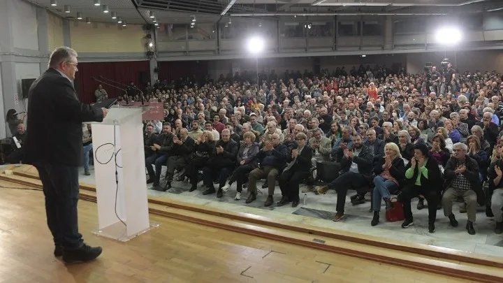 Συγκέντρωση ΚΚΕ στο ΣΕΦ: Μήνυμα «αντεπίθεσης» με αιχμή τον πόλεμο και τα δικαιώματα