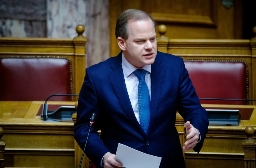 Καραμανλής: Εκτός ψηφοδελτίων αύριο αλλά όχι εκτός Βουλής σήμερα – «Είμαι αθώος, θα το αποδείξω»