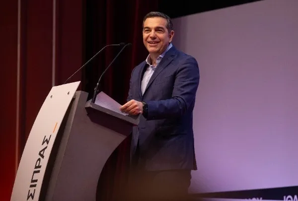 Τσίπρας: «Γρήγορα θα κάνει ξαστεριά»