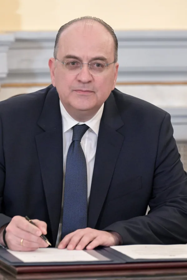 Σφοδρή πολιτική σύγκρουση για τον Μακάριο Λαζαρίδη