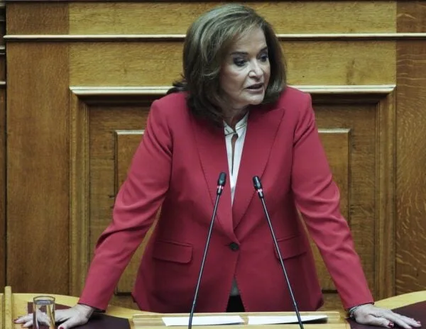 Μπακογιάννη για Λαζαρίδη: Έπρεπε να έχει παραιτηθεί