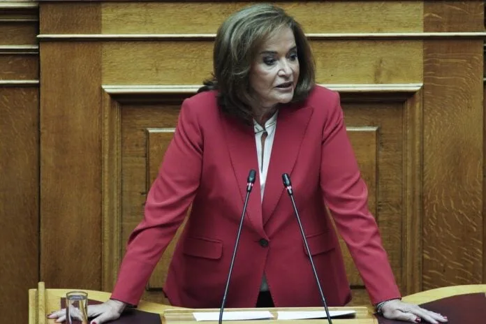 Μπακογιάννη για Λαζαρίδη: Έπρεπε να έχει παραιτηθεί