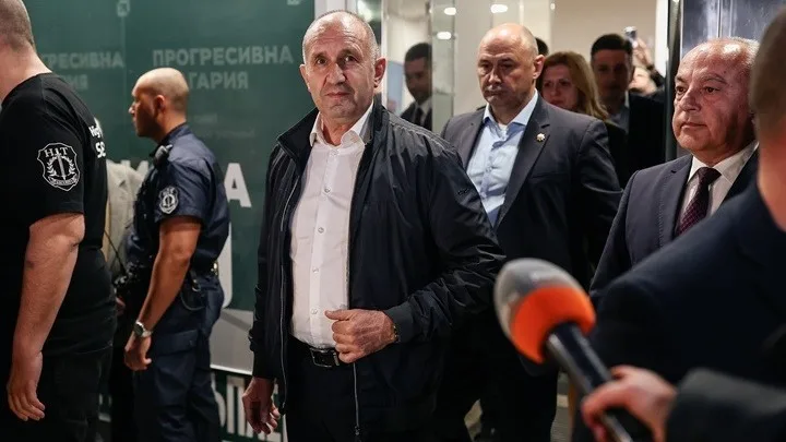 Βουλγαρία: Αυτοδυναμία Ράντεφ και τέλος στην εποχή των εύθραυστων κυβερνήσεων