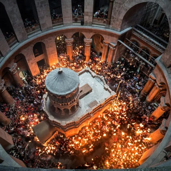 Ευστάθιος Λιανός Λιάντης / Τι είναι το Άγιο Φως;