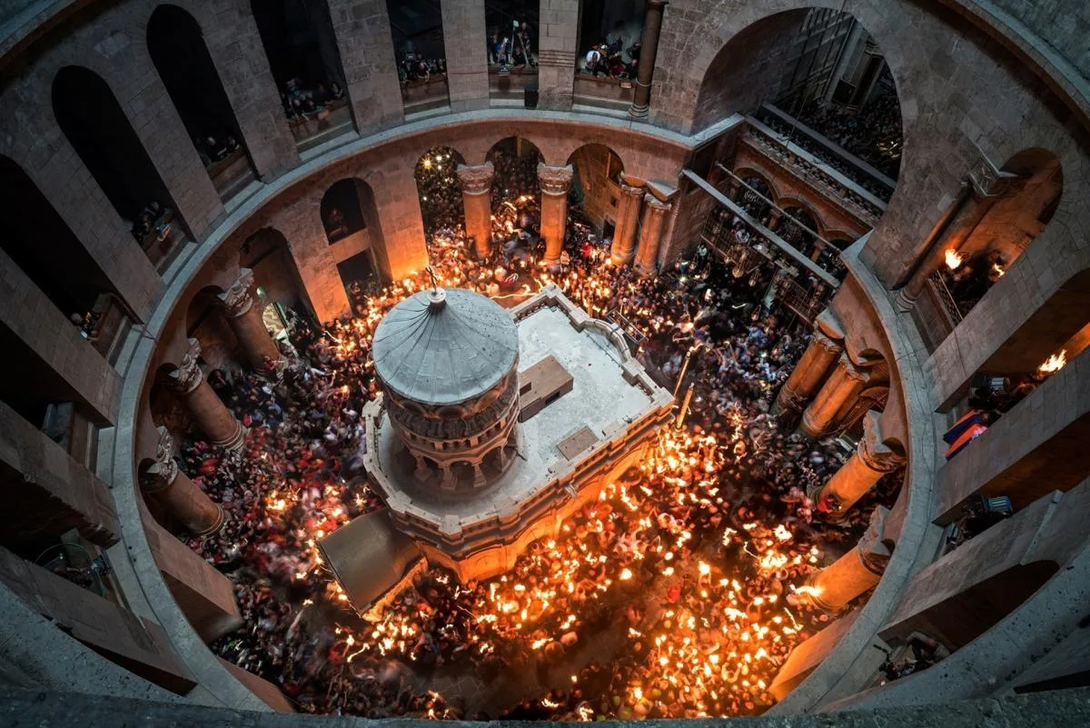 Ευστάθιος Λιανός Λιάντης / Τι είναι το Άγιο Φως;