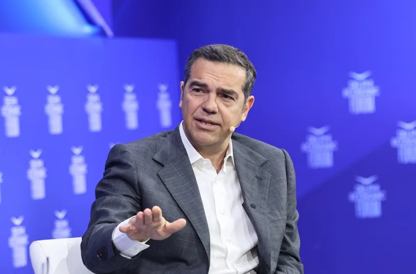 Τσίπρας από Δελφούς: Επιστρέφω γιατί έχω ευθύνη να επιστρέψει η σταθερότητα στη χώρα