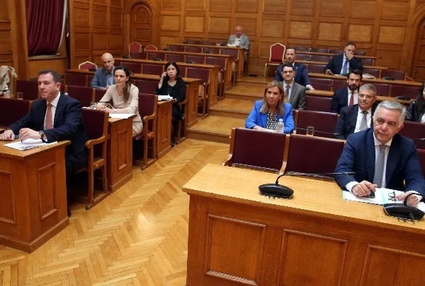 Την άρση ασυλίας των 11 βουλευτών εισηγείται η επιτροπή Δεοντολογίας