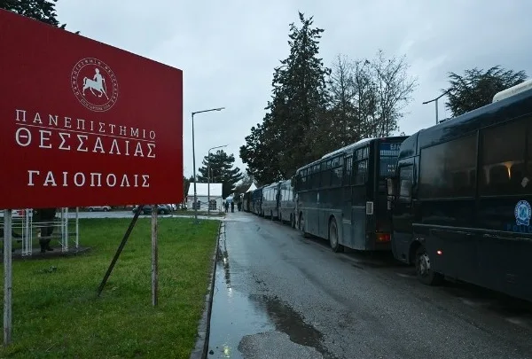 Δίκη Τεμπών: Με δυσκολίες συνεχίζεται η διαδικασία στο Εφετείο Κακουργημάτων Λάρισας