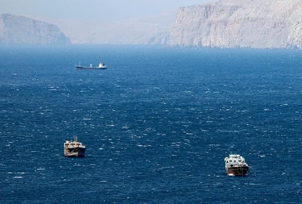 Στενά του Ορμούζ: Κλιμάκωση ανάμεσα σε Ιράν και ΗΠΑ με παγκόσμιες ενεργειακές συνέπειες