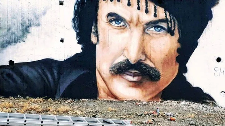 Aποκεφάλισαν την προτομή του Νίκου Ξυλούρη στο κέντρο του Ηρακλείου