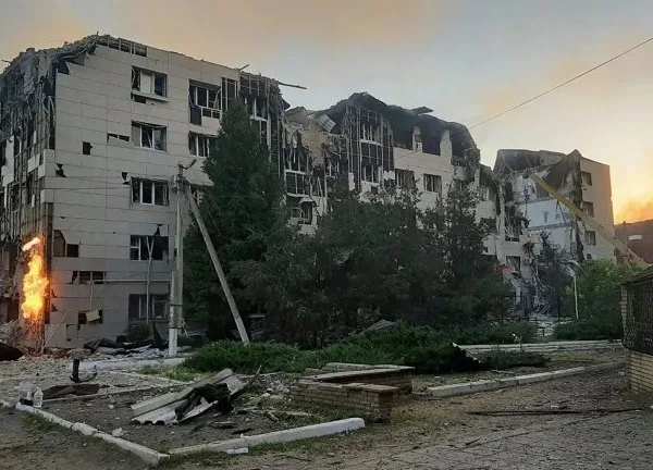 Λουχάνσκ: Έξι νεκροί και δεκάδες τραυματίες από επίθεση drones σε σχολείο υπό ρωσική κατοχή