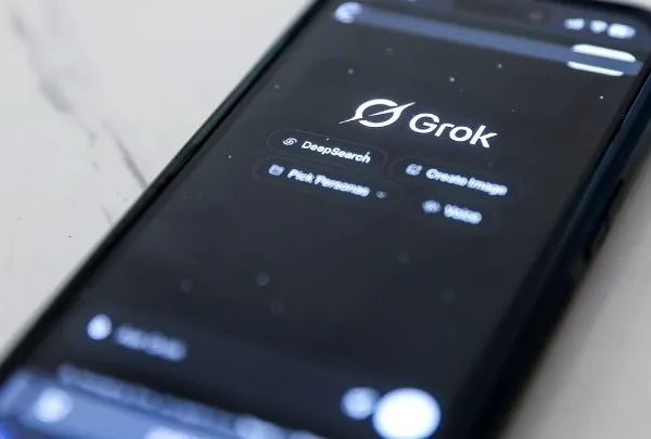 Ευρωπαϊκή Ένωση: Απαγόρευση στα AI deepfakes γυμνών εικόνων χωρίς συγκατάθεση